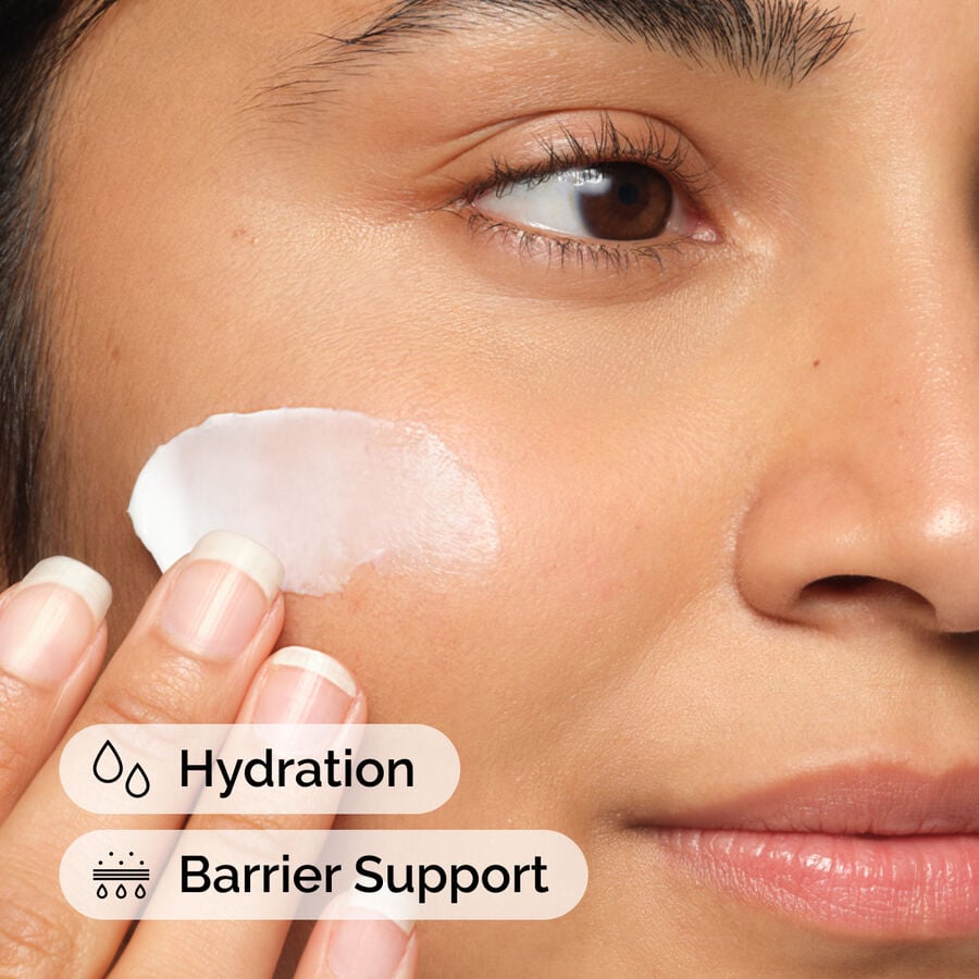 natural-moisturizing-factors-ha-g3 ord-natural-moisturizing-factors-ha-model-application-with-benefits.jpg