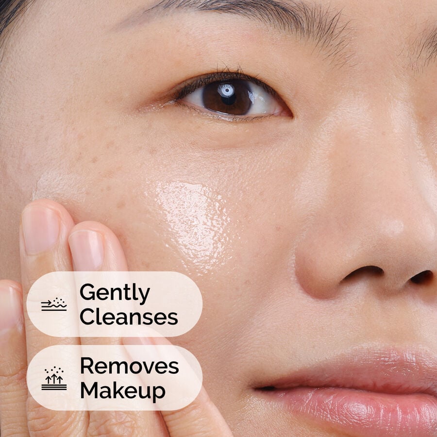 squalane-cleanser-d5 ord-squalane-cleanser-model-application-with-benefits.jpg
